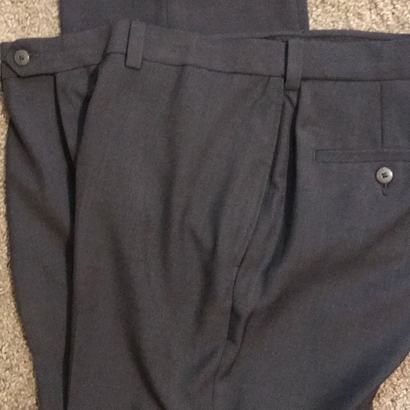 Men’s dress pants - Picture 3 of 3